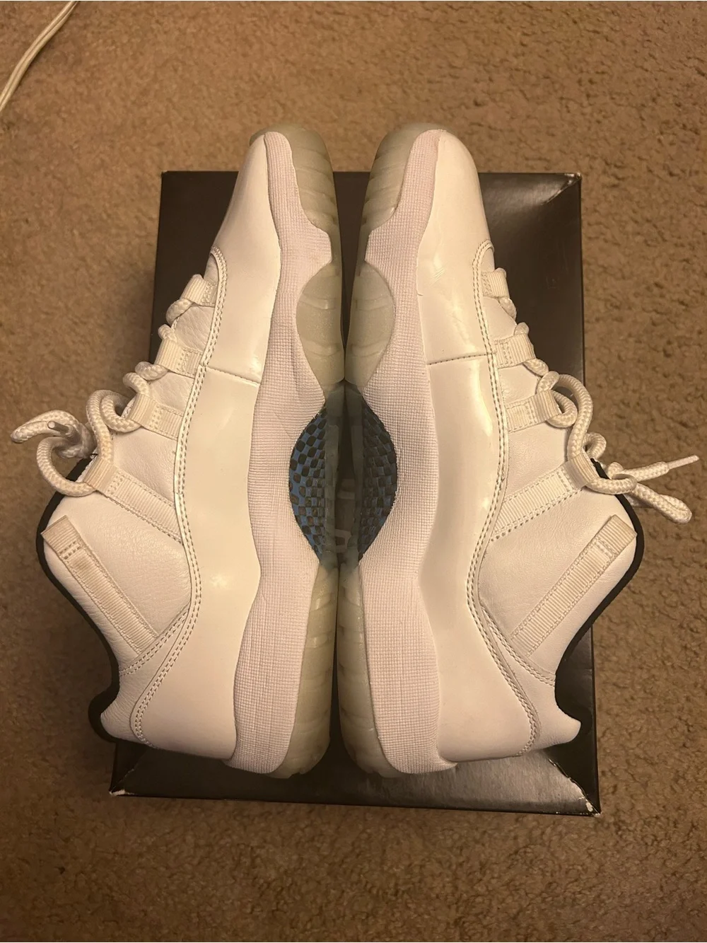 Legend Blue Jordan 11 Low Size 9.5 - Columbia Low